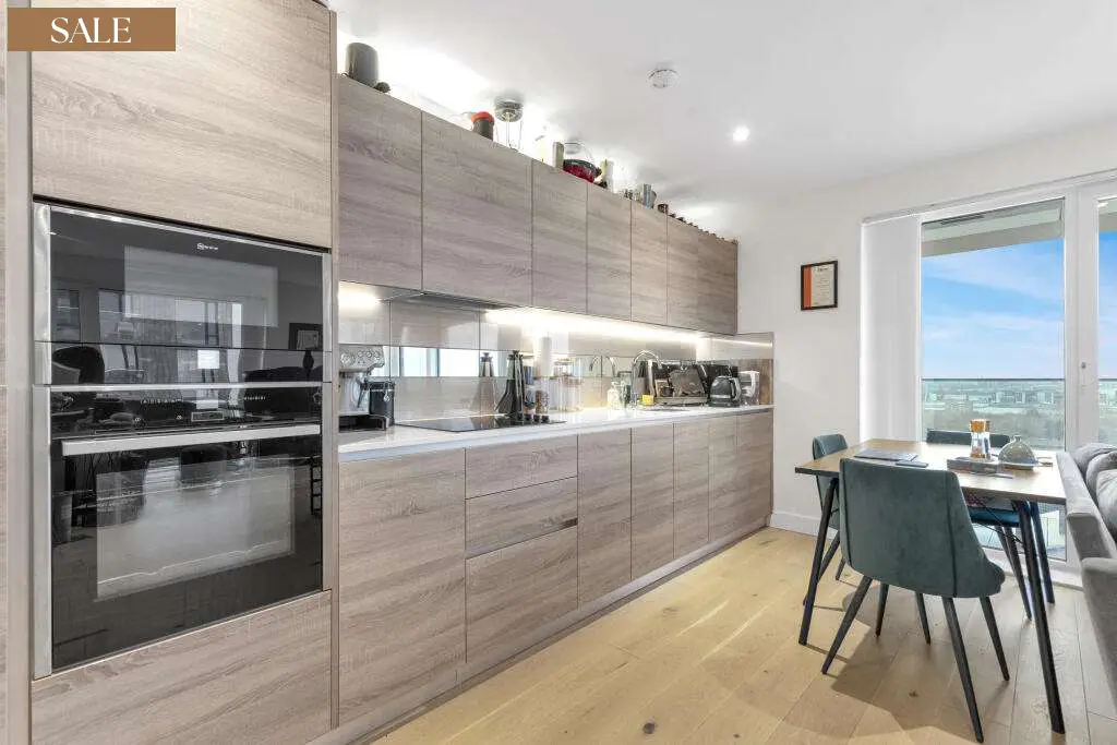 Duke Of Wellington Avenue, London, SE18 - Luxury finishes, open-plan flow, and a balcony over the Thames - welcome to riverside living | IIG Estates