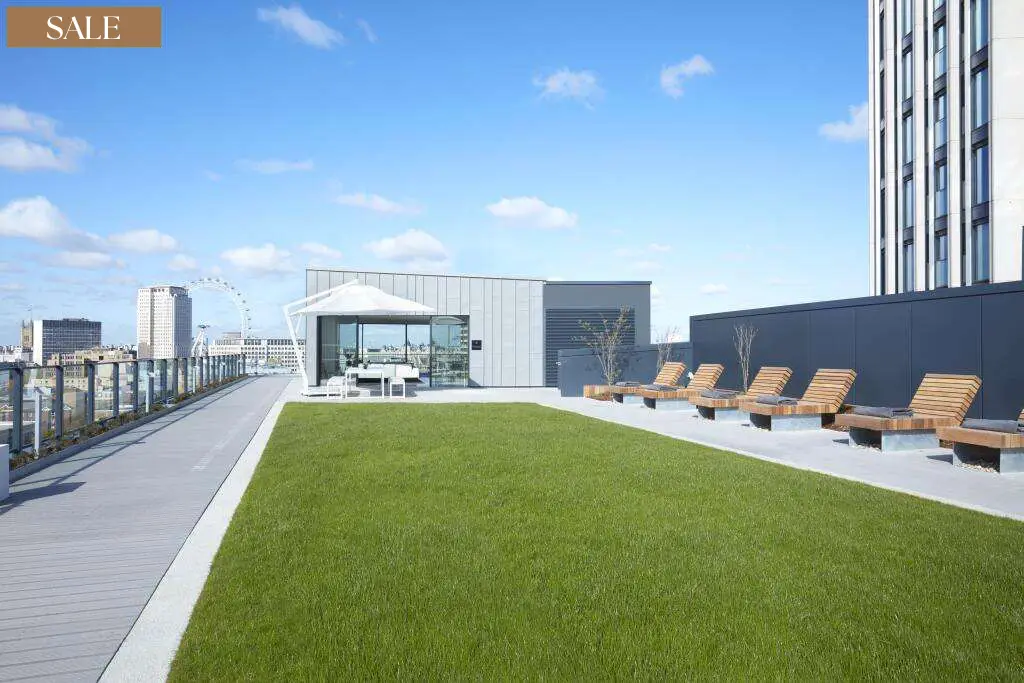 South Bank Tower, London, SE1 - Luxurious Southbank Tower studio, with breathtaking city views. State-of-the-art roof. Spectacular | IIG Estates