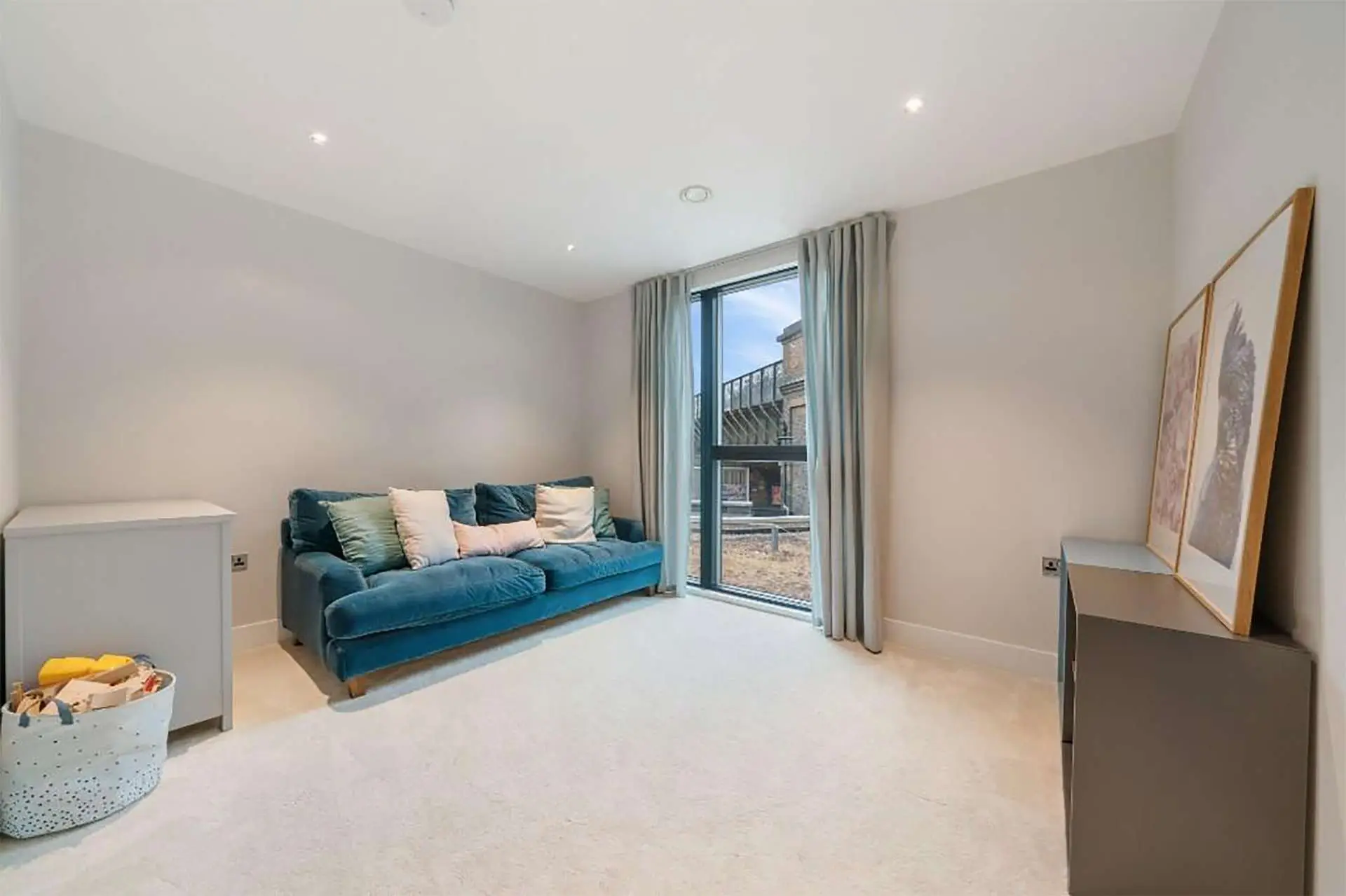 Large living room in this 3 bedroom apartment in Patcham Terrace, London | IIG Estates